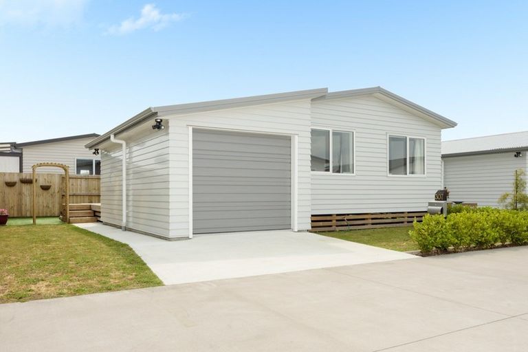 Photo of property in 11 Kamahi Crescent, Papamoa Beach, Papamoa, 3118