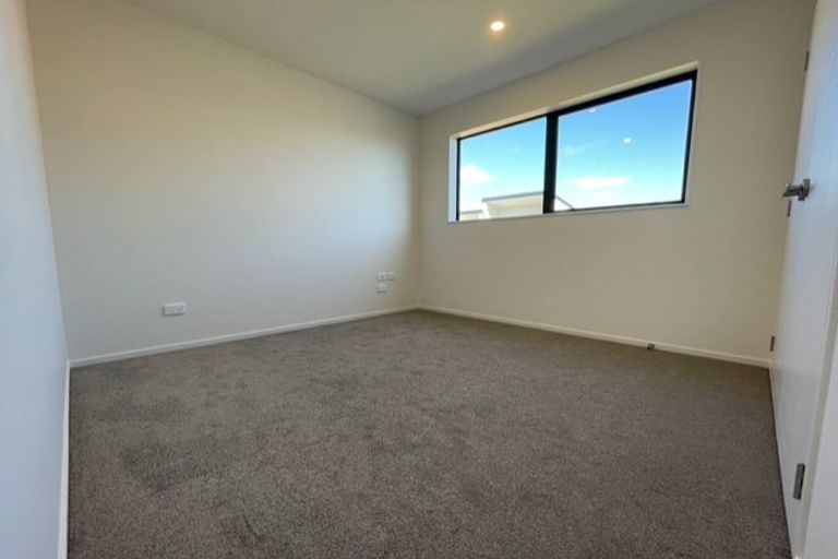 Photo of property in 13a Poruru Close, Papakura, 2110