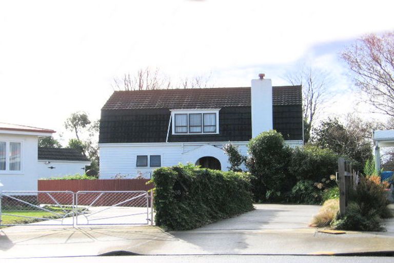 Photo of property in 908 Jervois Place, Mayfair, Hastings, 4122