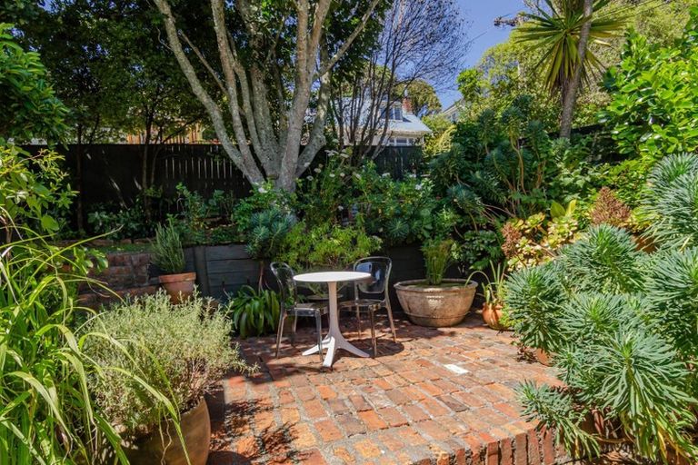 Photo of property in 383 Karori Road, Karori, Wellington, 6012