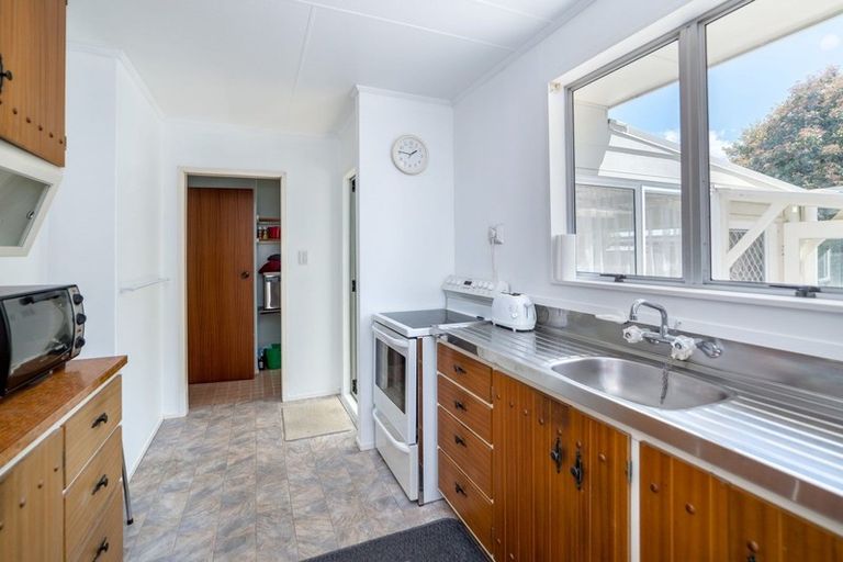 Photo of property in 24 Kupe Drive, Carterton, 5713