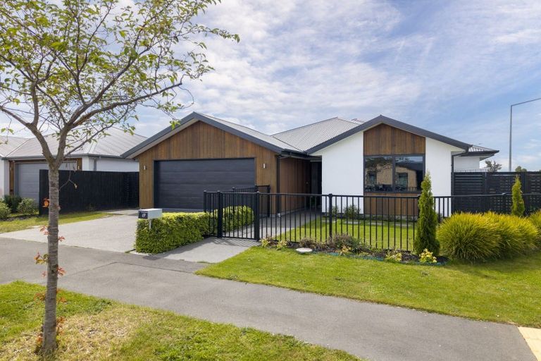 Photo of property in 69 William Nicholls Drive, Belfast, Christchurch, 8051