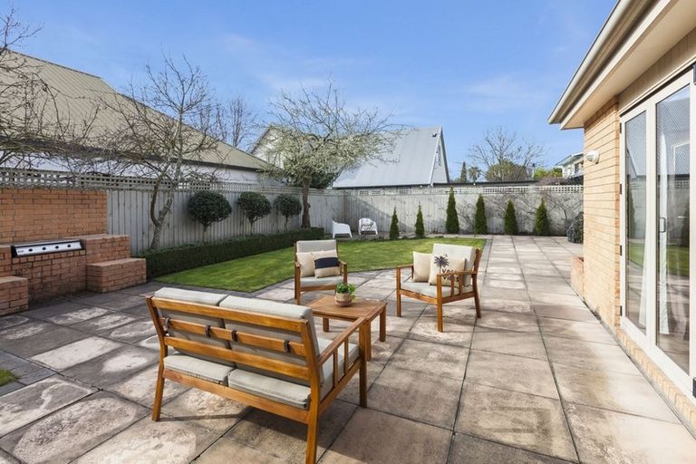 Photo of property in 152 Ilam Road, Ilam, Christchurch, 8041