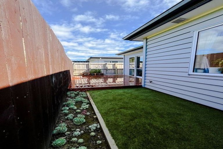 Photo of property in 21 Harore Road, Takanini, 2112