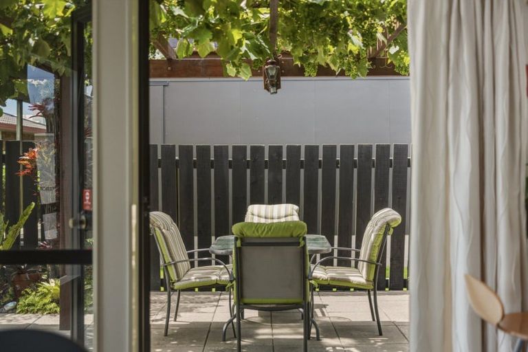 Photo of property in 16 Pacific View Road, Papamoa Beach, Papamoa, 3118