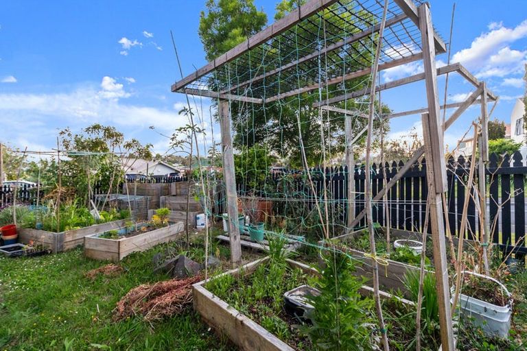 Photo of property in 58 Garton Drive, Massey, Auckland, 0614