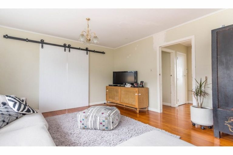 Photo of property in 1/18 Parker Avenue, New Lynn, Auckland, 0600