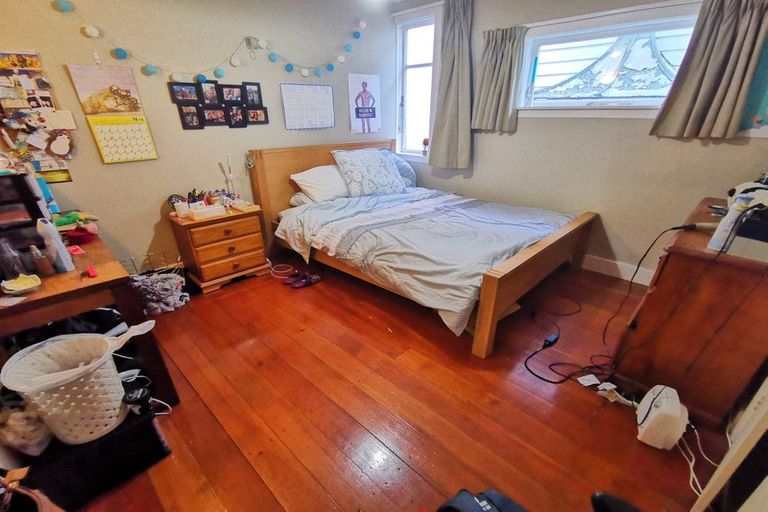 Photo of property in 1/17 Clifton Terrace, Kelburn, Wellington, 6012