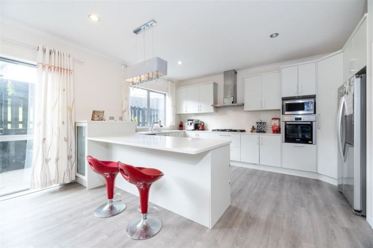 Photo of property in 23 Vino Cina Heights, Ranui, Auckland, 0612