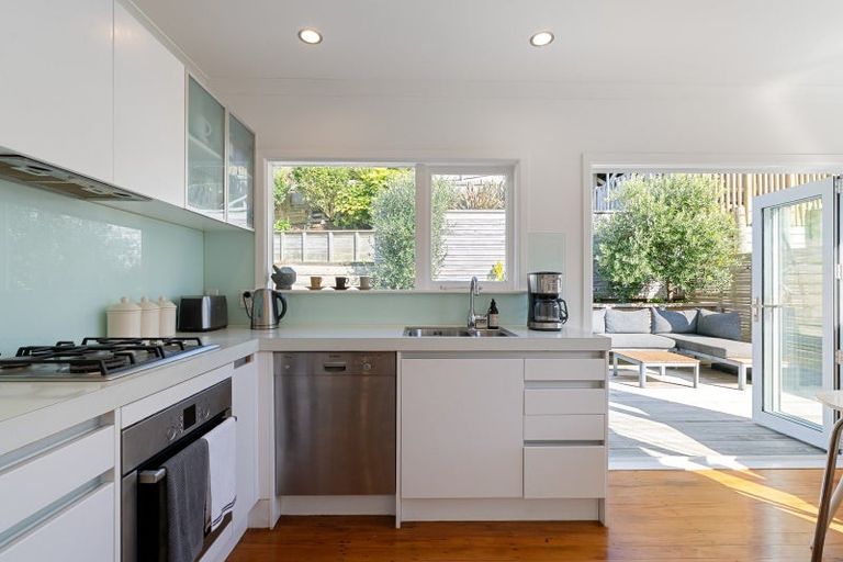 Photo of property in 74 Kano Street, Karori, Wellington, 6012