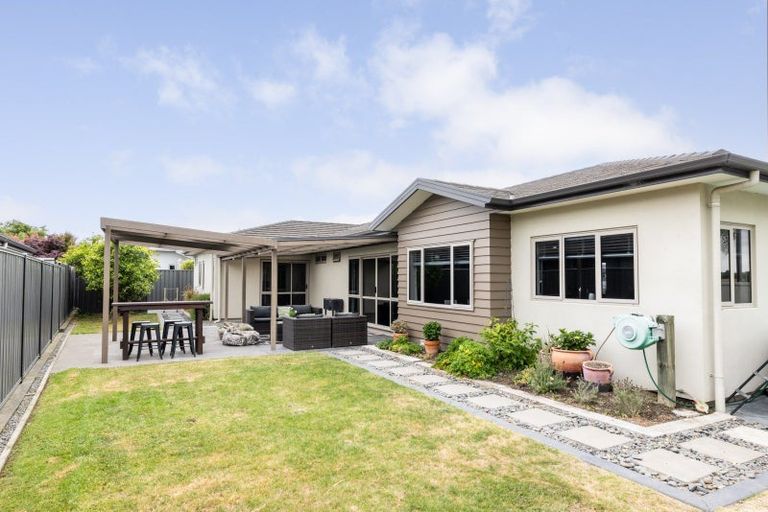 Photo of property in 60 Kapiti Drive, Poraiti, Napier, 4112