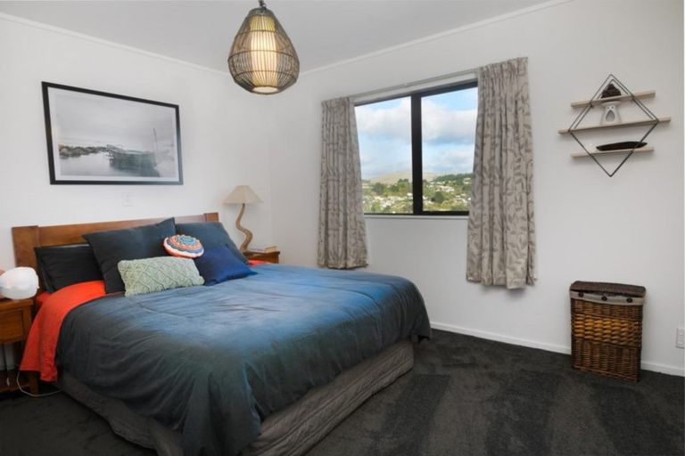 Photo of property in 7 Sombrero View, Ascot Park, Porirua, 5024