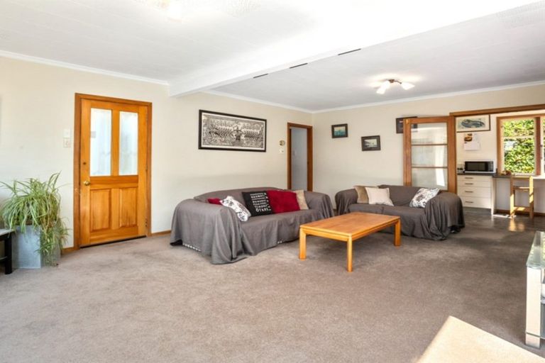 Photo of property in 129 Ironside Road, Johnsonville, Wellington, 6037
