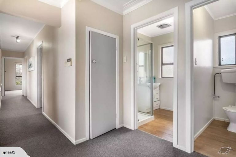 Photo of property in 12 Godley Road, Green Bay, Auckland, 0604