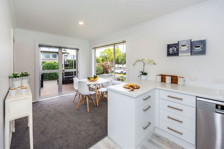 Photo of property in 41 Highsted Road, Bishopdale, Christchurch, 8053