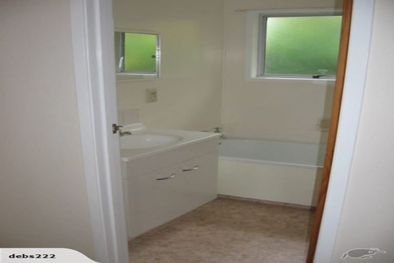 Photo of property in 14 Aeroview Drive, Beach Haven, Auckland, 0626