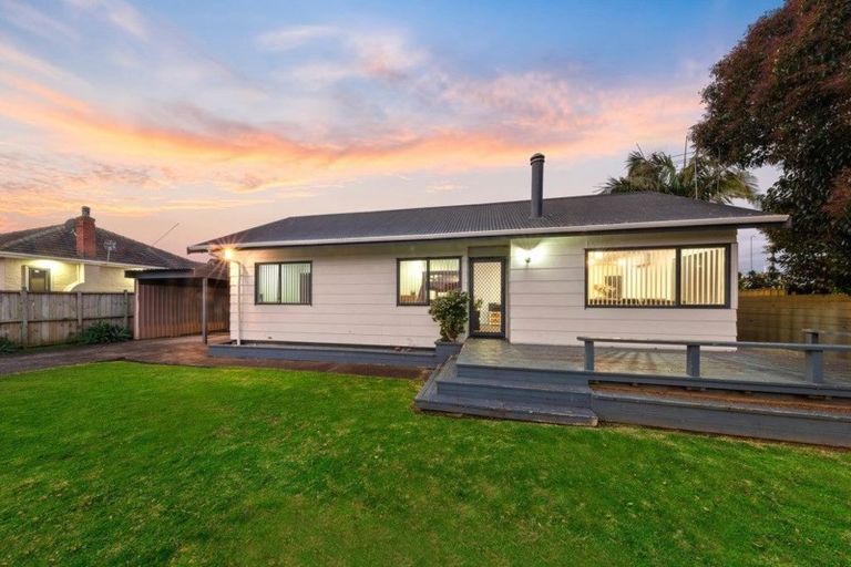 Photo of property in 2/1 Bledisloe Street, Papatoetoe, Auckland, 2104