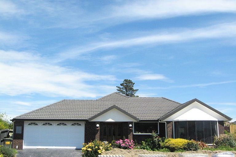 Photo of property in 41 Orlando Crescent, Waimairi Beach, Christchurch, 8083