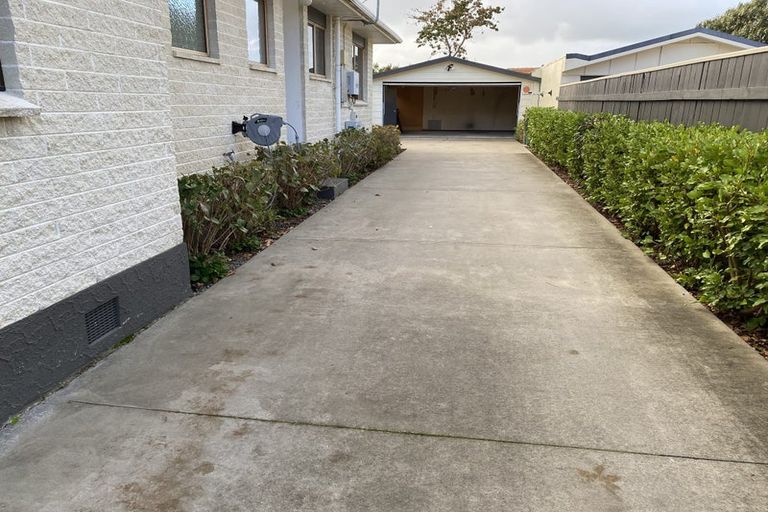 Photo of property in 8/8a Featherston Street, Levin, 5510