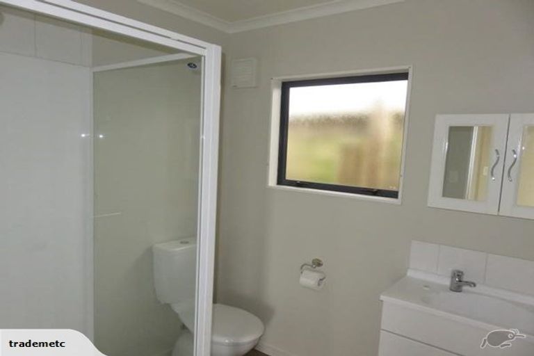 Photo of property in 2 Beazley Avenue, Paparangi, Wellington, 6037