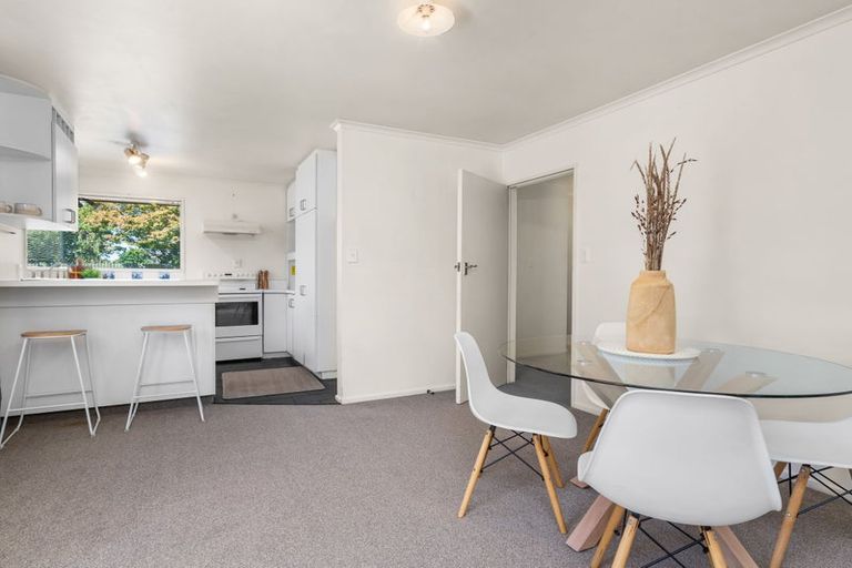Photo of property in 151 Yaldhurst Road, Sockburn, Christchurch, 8042