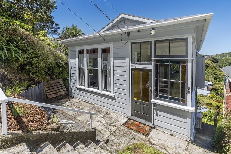 Photo of property in 9 Plunket Street, Kelburn, Wellington, 6012