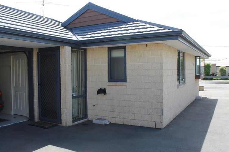 Photo of property in 12a Grassmere Street, Papanui, Christchurch, 8052