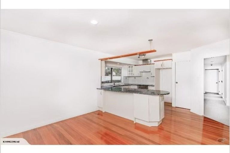 Photo of property in 2/53 High Road, Glenfield, Auckland, 0629