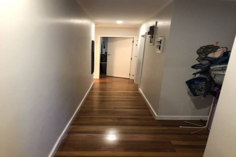 Photo of property in 49 Pinedale Place, Henderson, Auckland, 0610