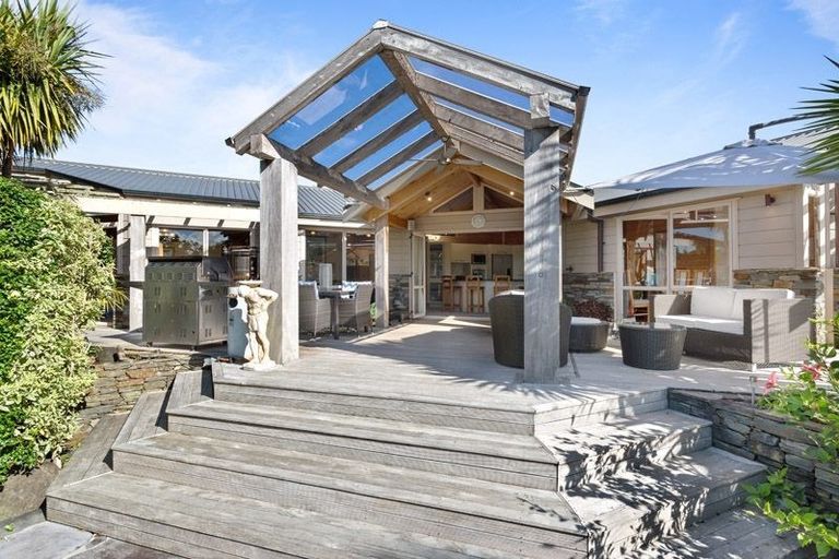 Photo of property in 136 Oraha Road, Kumeu, 0892