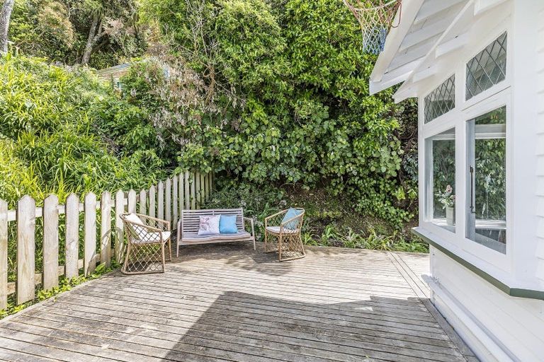 Photo of property in 79a Mills Road, Brooklyn, Wellington, 6021