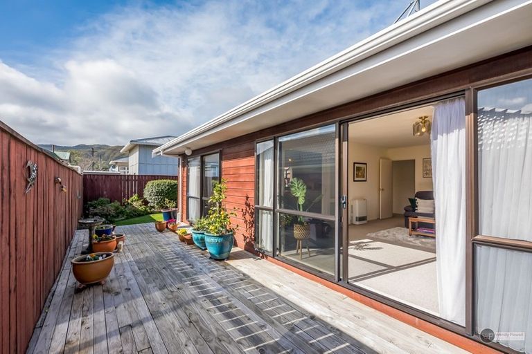 Photo of property in 15a Collingwood Street, Waterloo, Lower Hutt, 5011