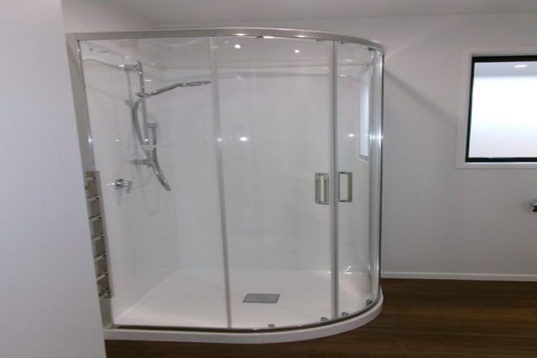 Photo of property in 93a Sandspit Road, Waiuku, 2123