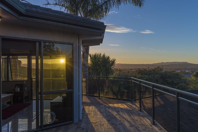 Photo of property in 12 Summerhaven Place, Ohauiti, Tauranga, 3112