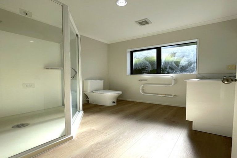 Photo of property in 68a Priestley Drive, Bucklands Beach, Auckland, 2014