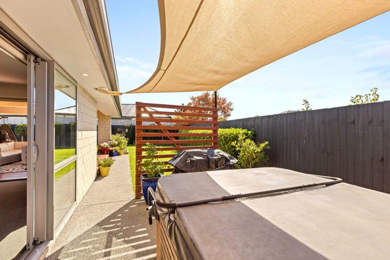 Photo of property in 50 Burnham School Road, Rolleston, 7614