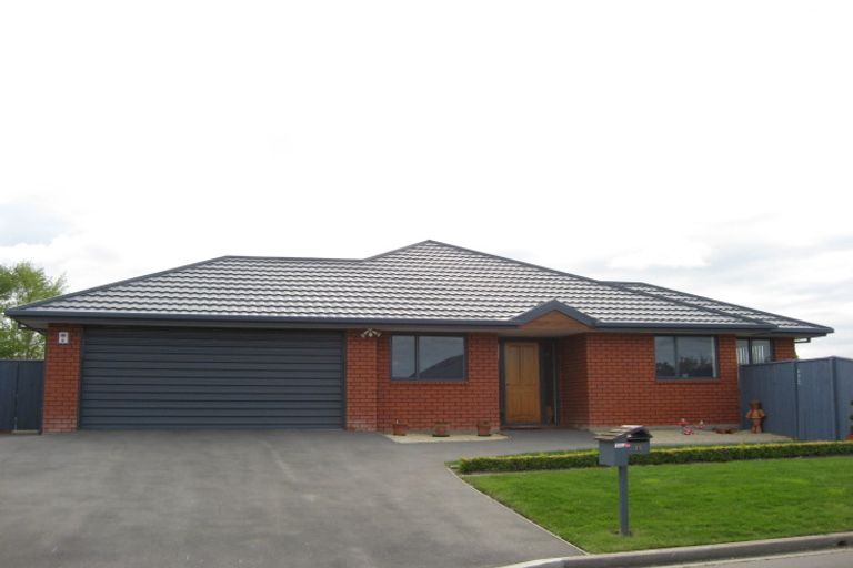 Photo of property in 25 Lowe Place, Rangiora, 7400