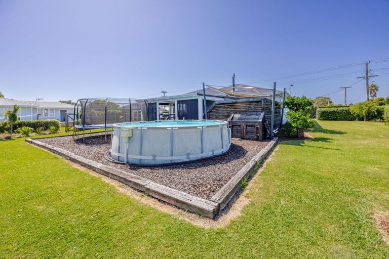 Photo of property in 21 Pitt Street, Clive, 4102