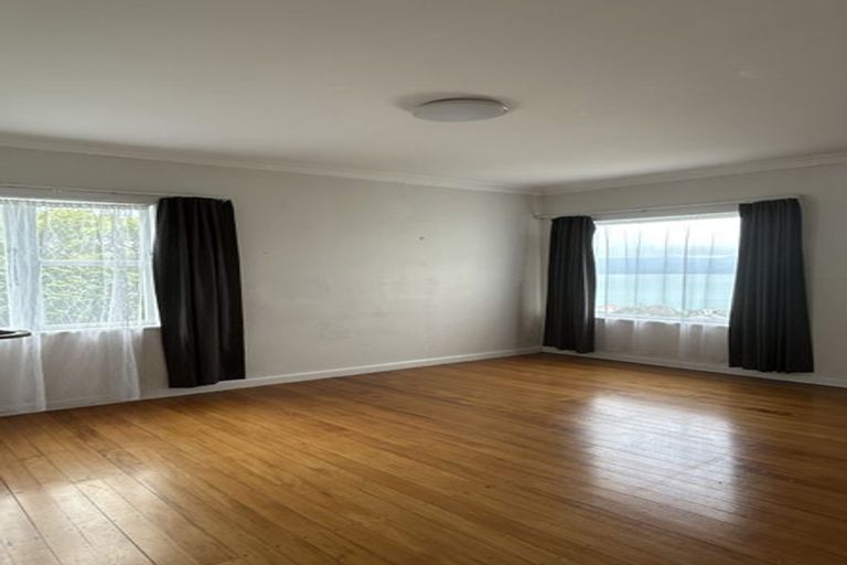 Photo of property in 11 Waru Street, Khandallah, Wellington, 6035