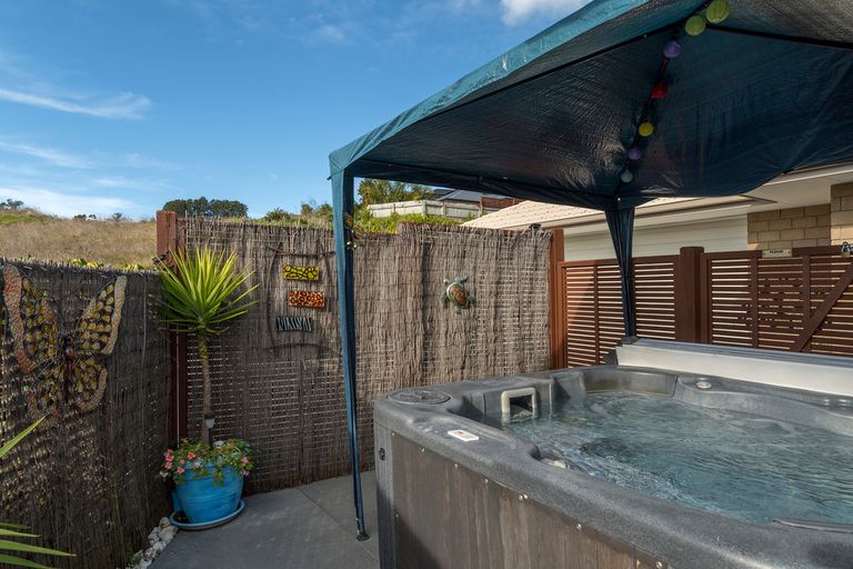 Photo of property in 23 Falcon Drive, Welcome Bay, Tauranga, 3112
