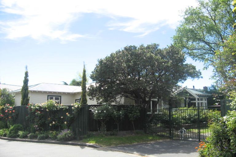 Photo of property in 82 Lake Terrace Road, Burwood, Christchurch, 8061