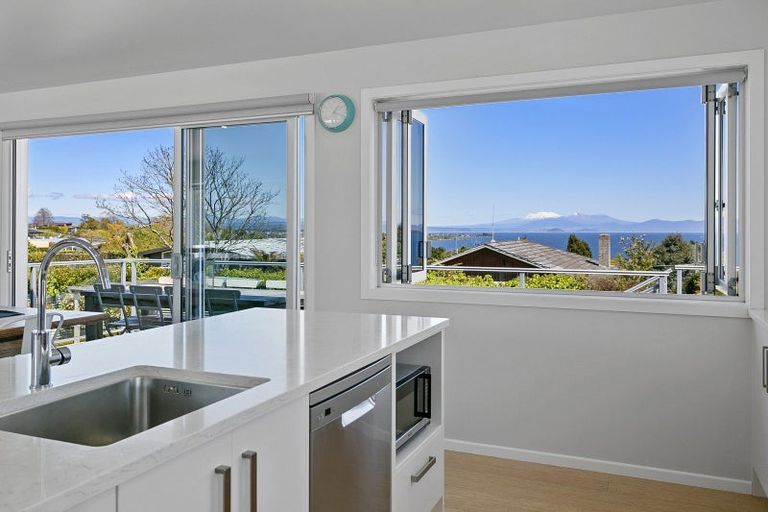 Photo of property in 27 Ngamotu Road, Taupo, 3330