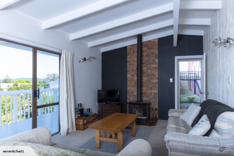 Photo of property in 4 Deeming Road, Okiato, Russell, 0272