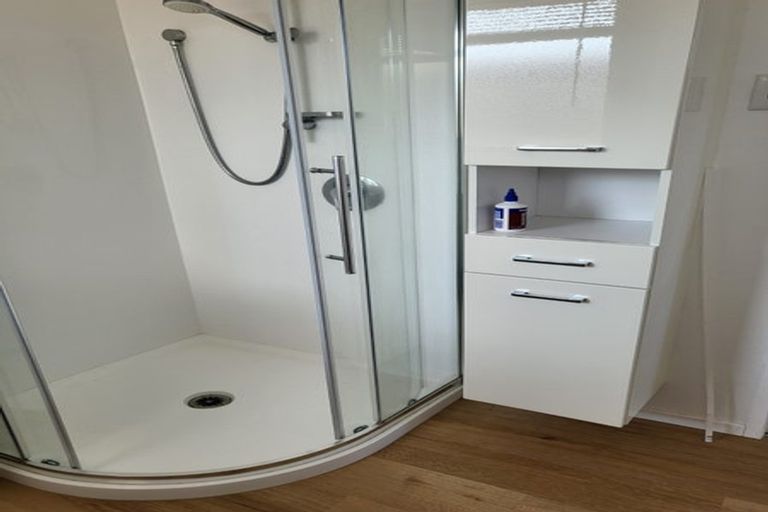 Photo of property in 64 Lavery Place, Sunnynook, Auckland, 0632