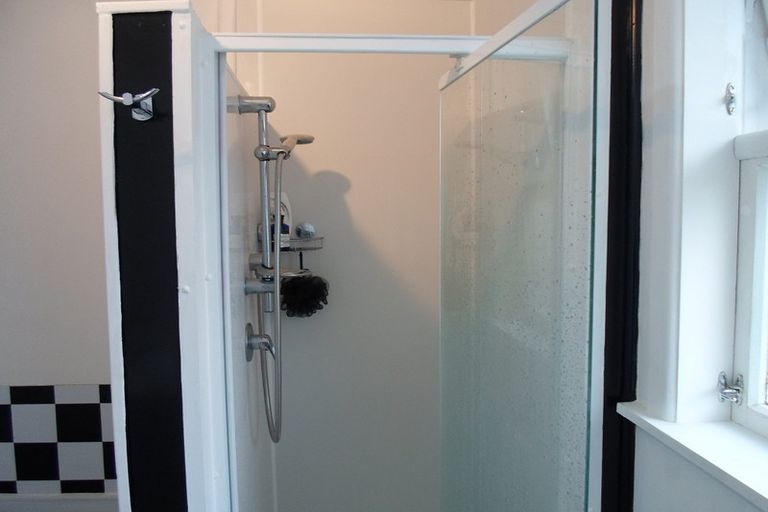 Photo of property in 76 Alexandra Street, Marton, 4710