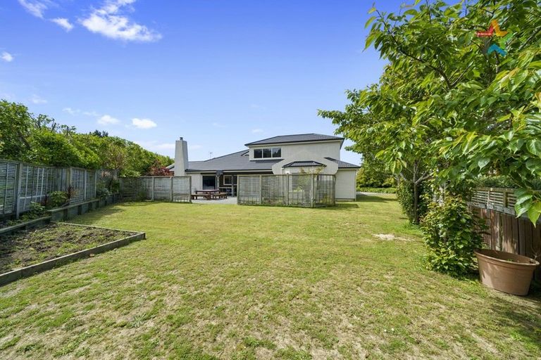 Photo of property in 41 Arahiwi Grove, Tirohanga, Lower Hutt, 5010
