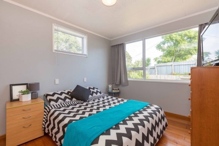 Photo of property in 10 Elm Grove, Westown, New Plymouth, 4310