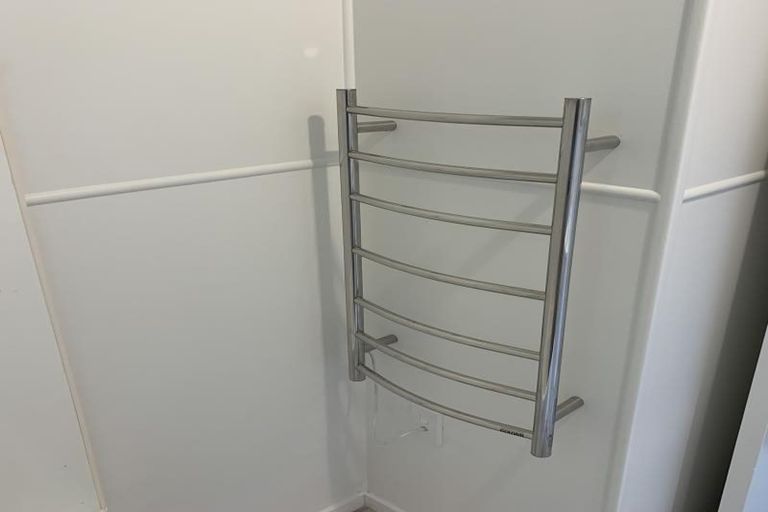 Photo of property in 55 Larnoch Road, Henderson, Auckland, 0610