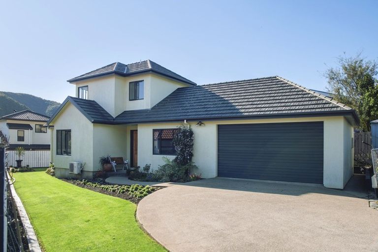 Photo of property in 71a Moana View Road, Waikawa, Picton, 7220