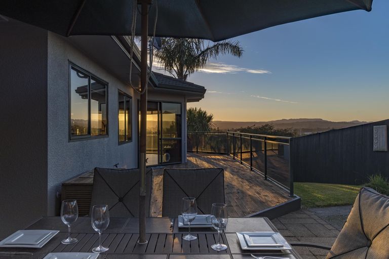 Photo of property in 12 Summerhaven Place, Ohauiti, Tauranga, 3112